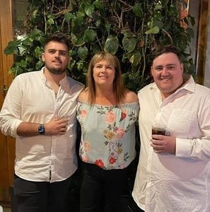 Meet your Posher, Sharon